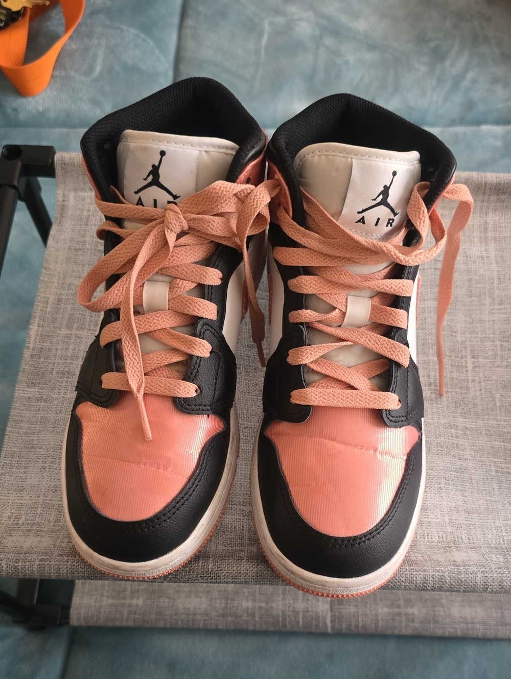 Nike YOUTH sneakers White and Peach Casual